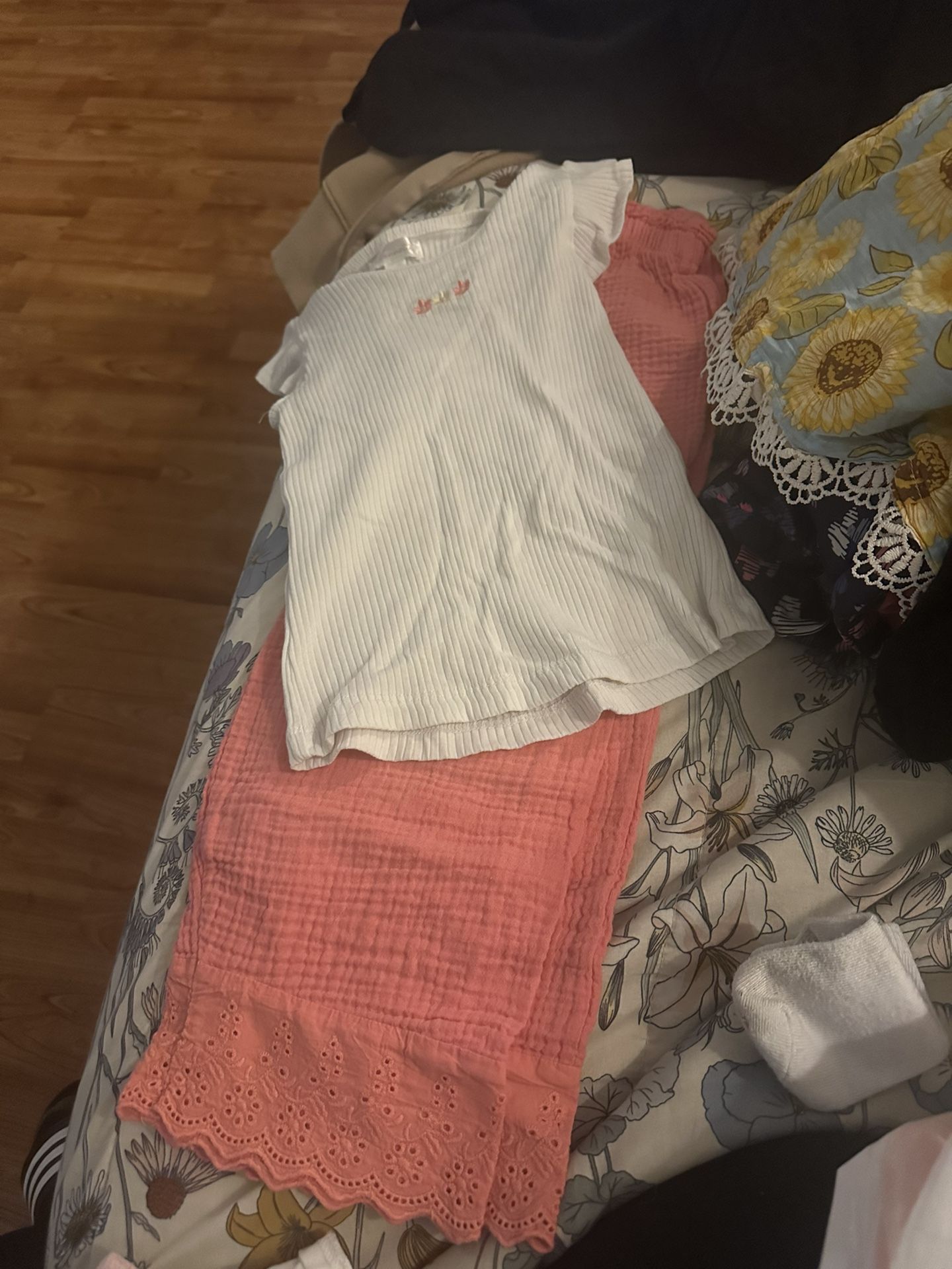 2 Full Garbage Bags Of 5t Girls Clothes And 1 Bag Of 11-12 Girls Shoes 