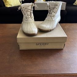 Brand New Women’s Sperry Rain Boots