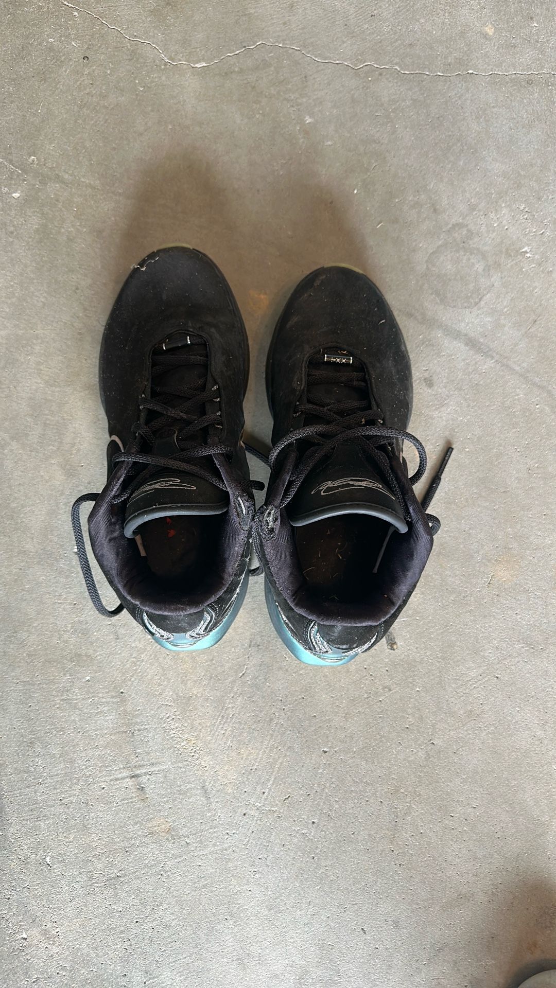 LeBron 21 