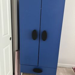 Storage cupboard for free