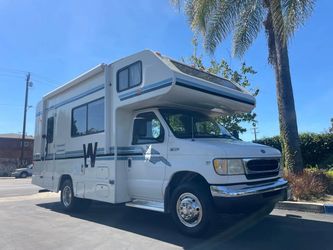 1998 Winnebago Micro Minnie