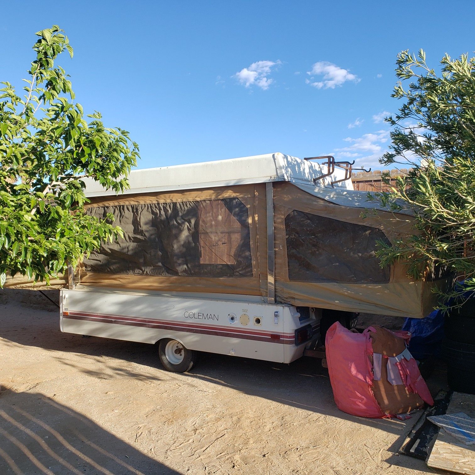 Trade 84 Coleman popup