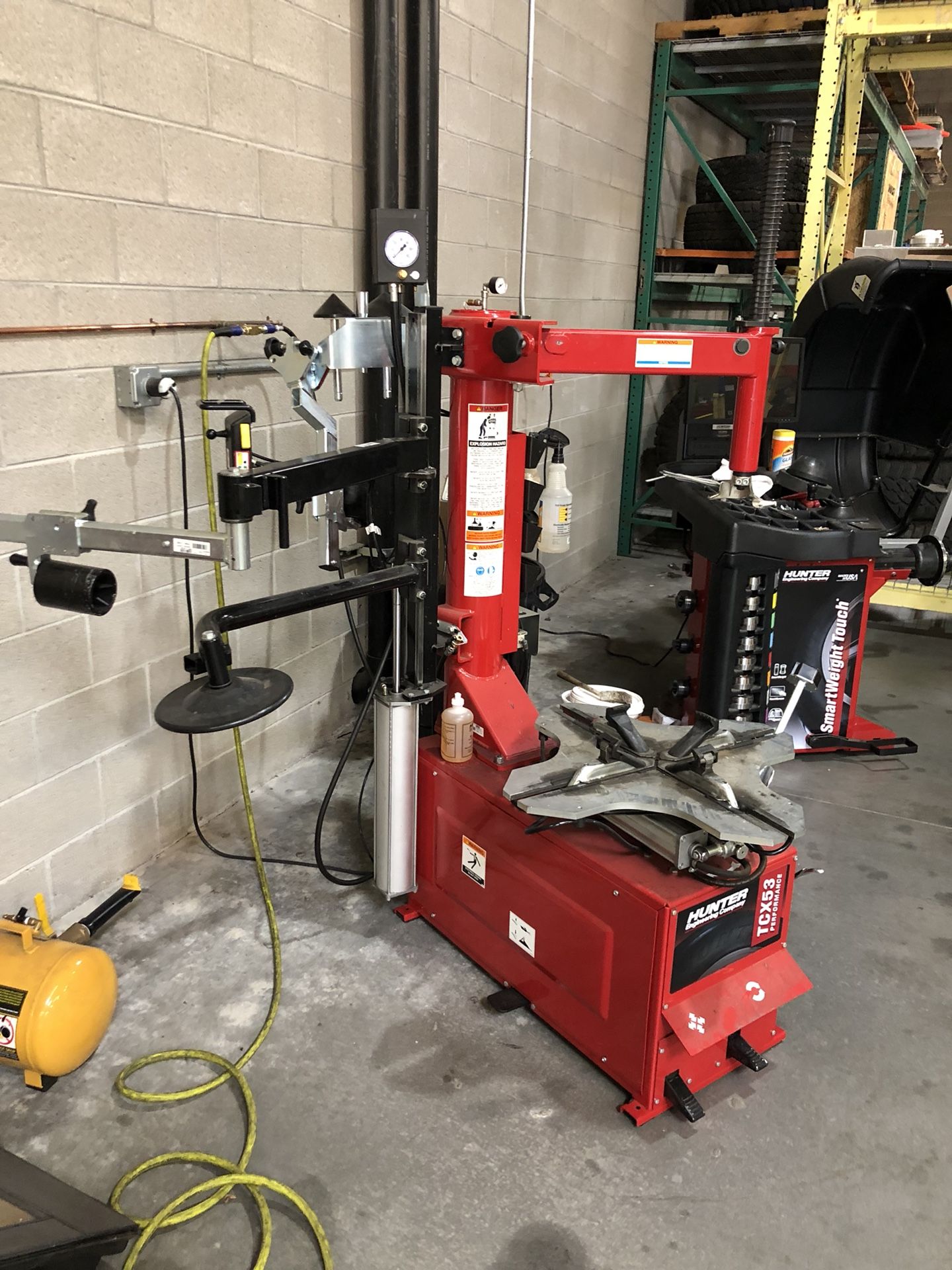 Hunter TCX53 tire machine