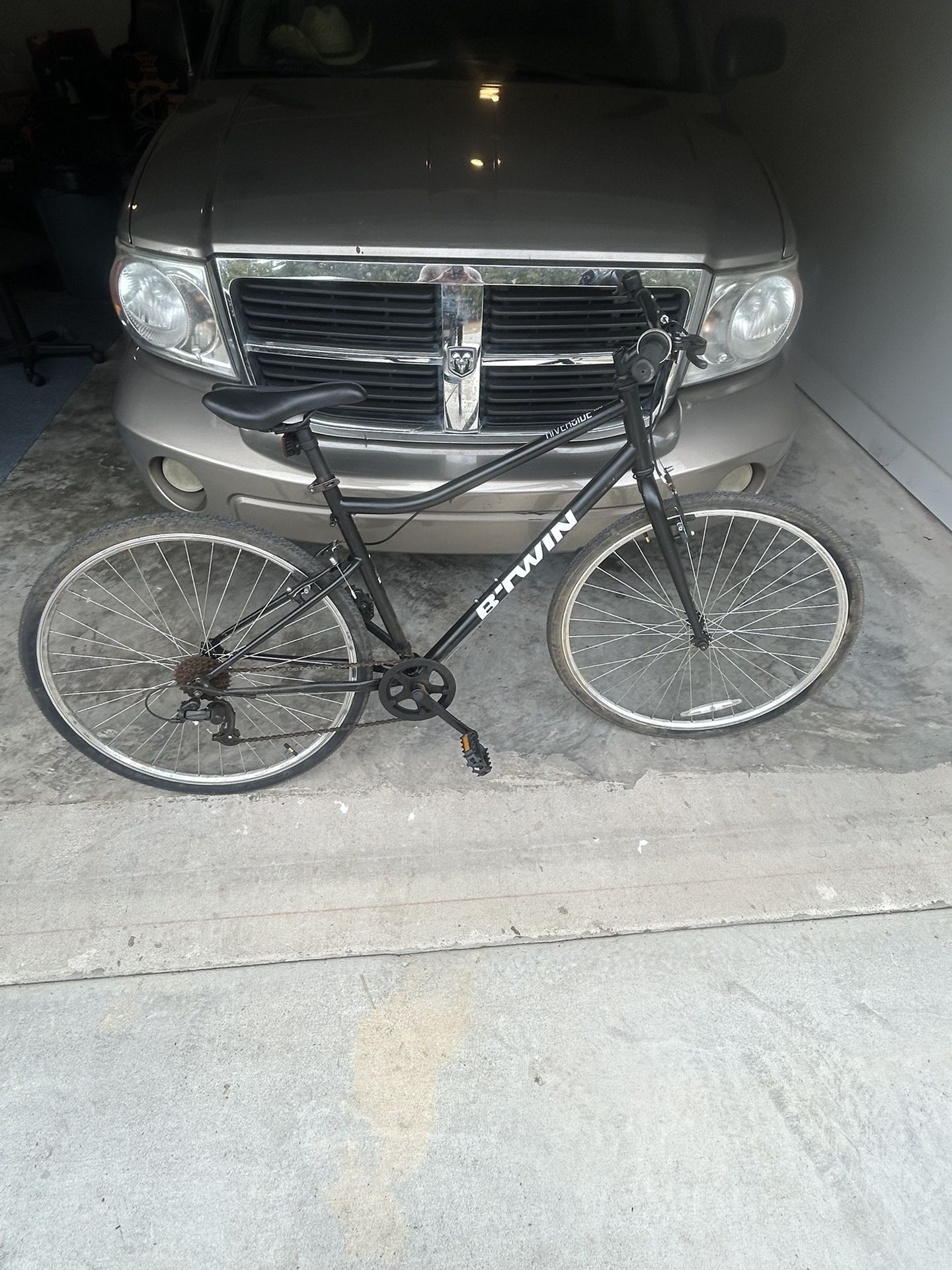 Btwin Riverside 100 Bicycle