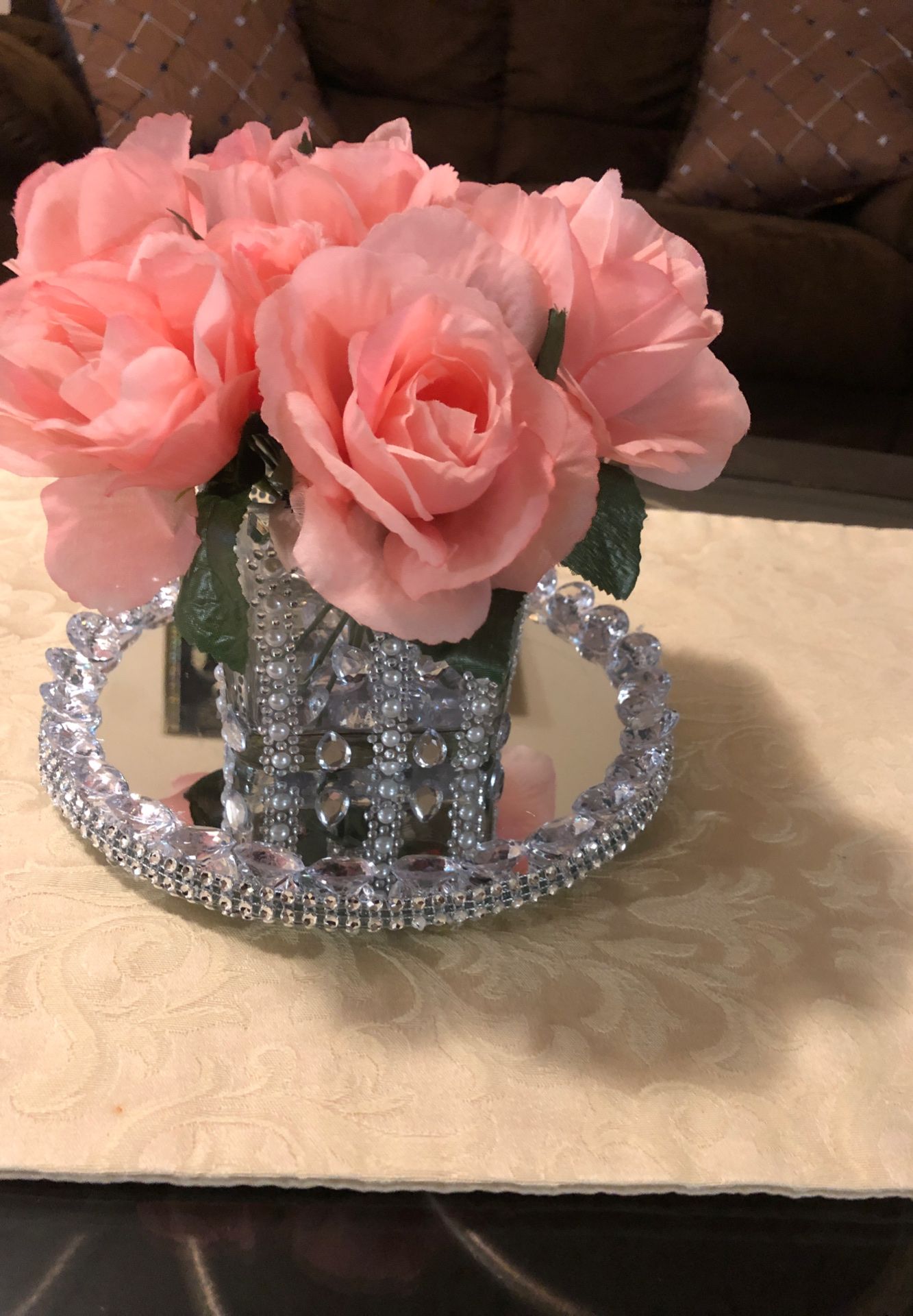 Vase with fake flower and circle Crystal mirror