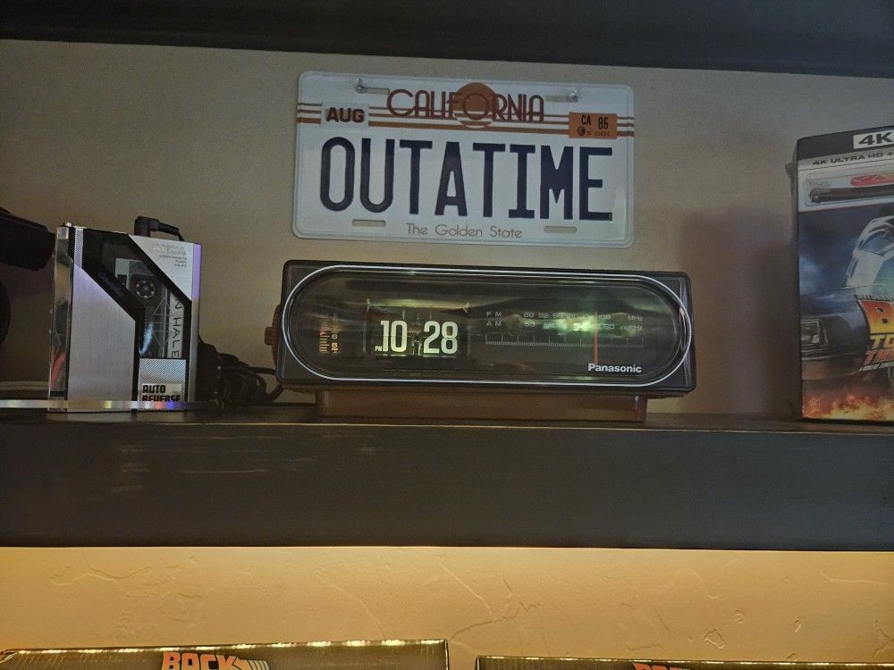 Panasonic RC-6015 Back To The Future Clock