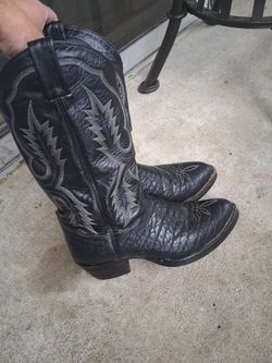 Men Jonny lama boots size 9