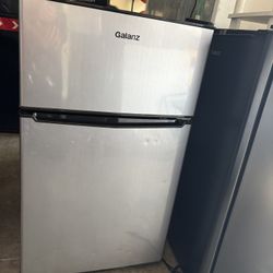 Galanz Mini fridge and freezer