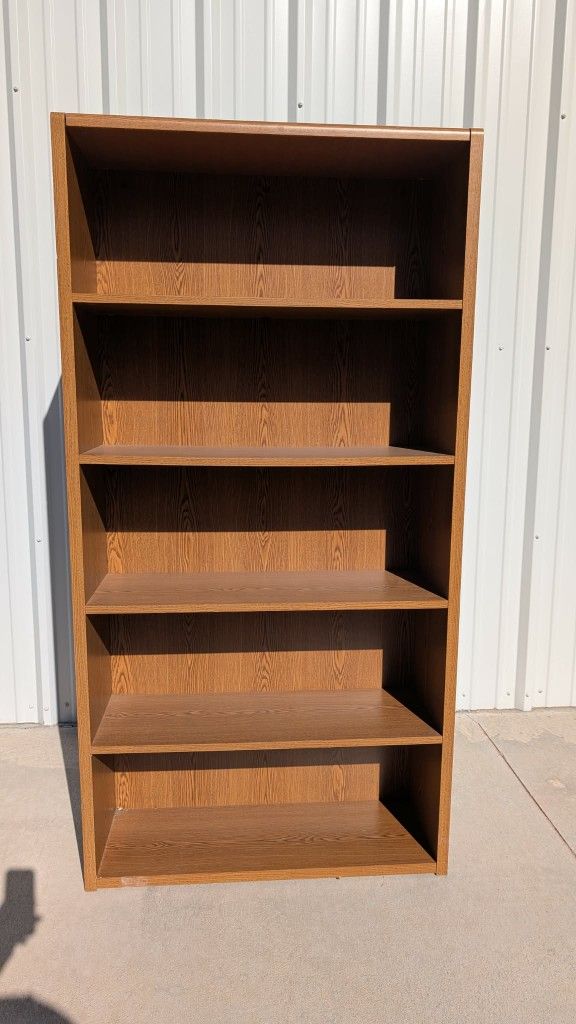 Bookshelf With Fixed Shelves