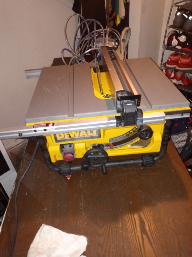 Dewalt Table Saw 10"