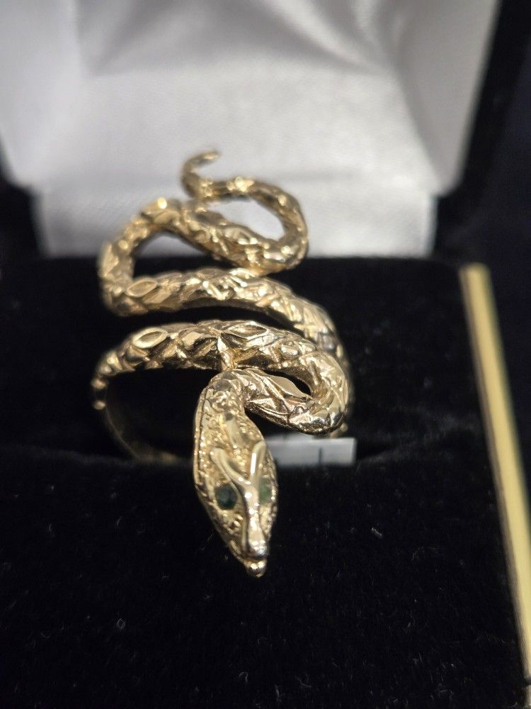 14kt Snake Ring With Gem Stone Eyes