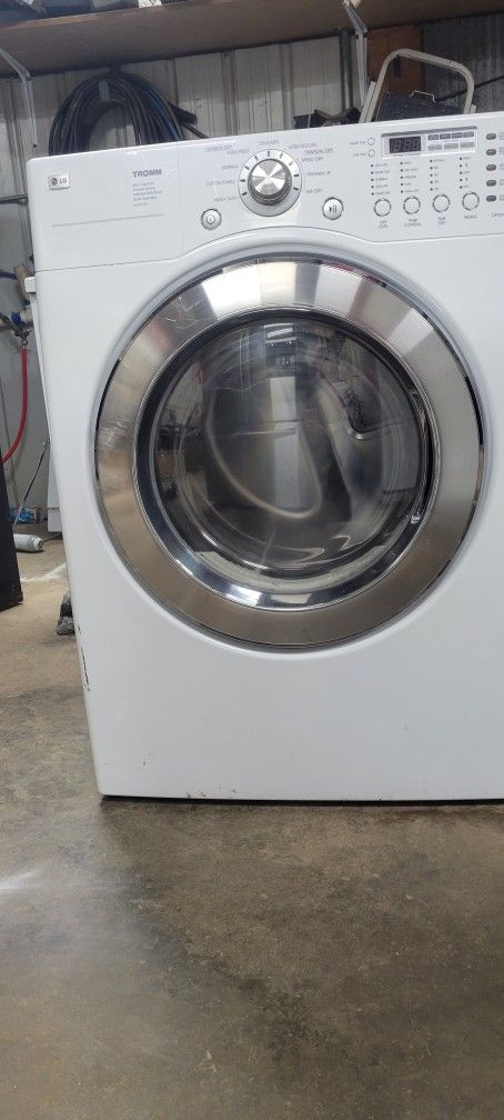 Frigidaire Affinity Dryer