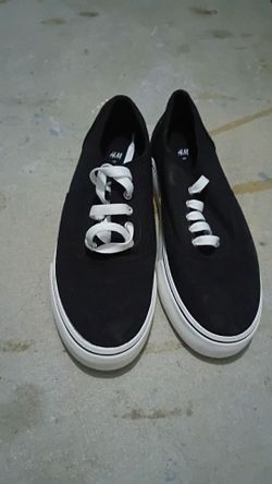 H&M Size 7.5 Black Shoes
