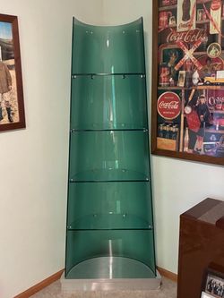 Glass shelving unit
