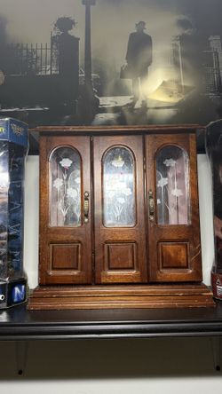Vintage Wooden 3 Doored Jewelry Box Armoire With Flowers Etched On Glass & Wind Up & 2 Drawers