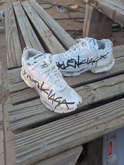 Balenciaga runner
