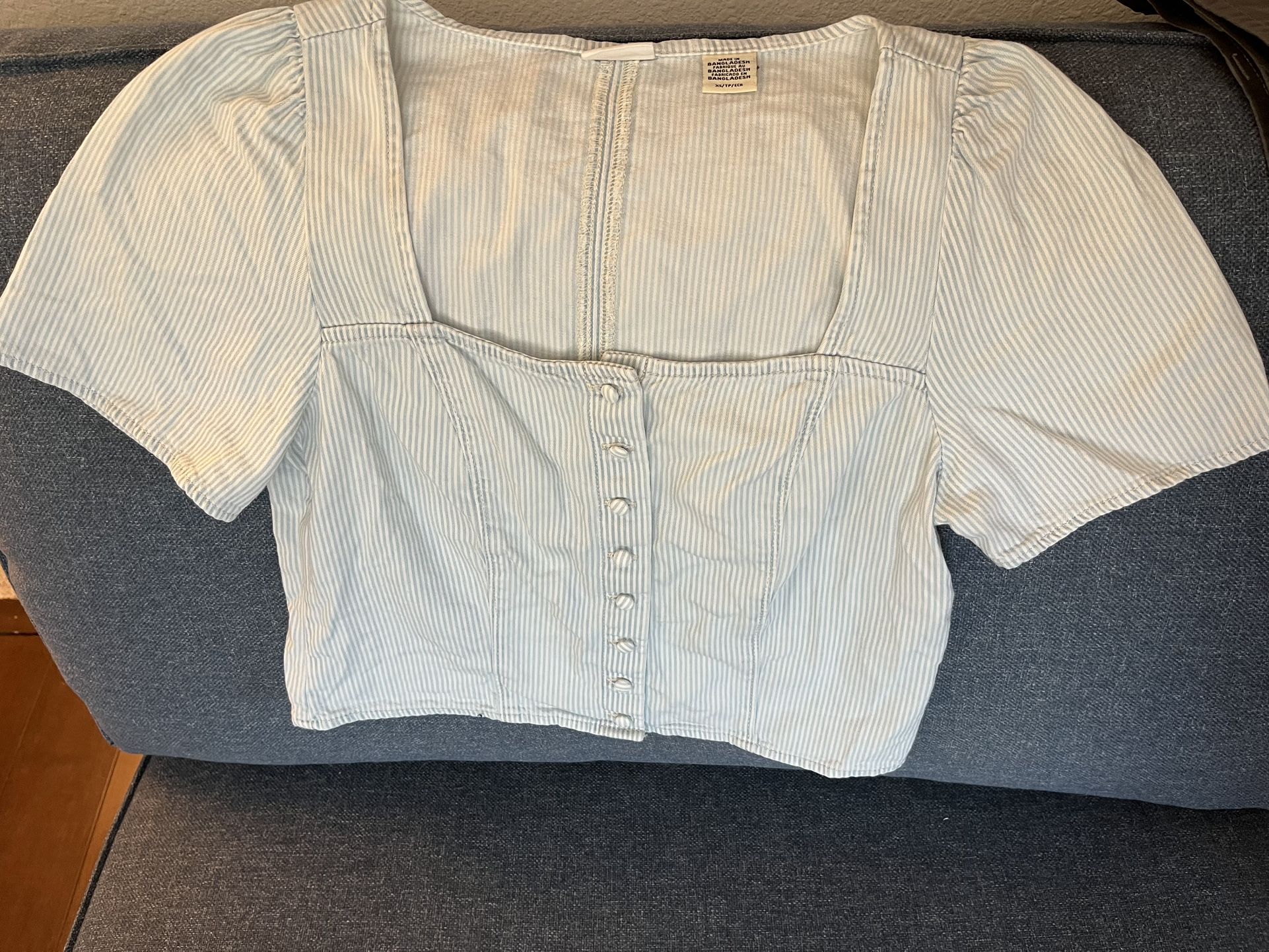 Levi’s Top 