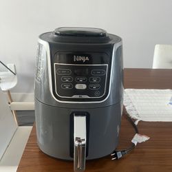 Ninja AF150AMZ Air Fryer XL, 5.5 Qt. Capacity that can Air Fry, Air Roast, Bake, Reheat & Dehydrate, with Dishwasher Safe, Nonstick Basket & Crisper P