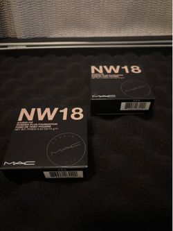MAC NW18 Powder Foundation