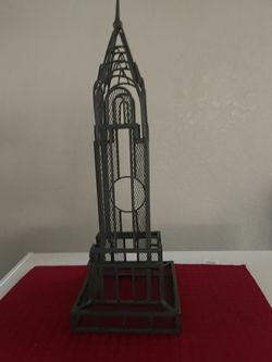 Gray Décoration Tower