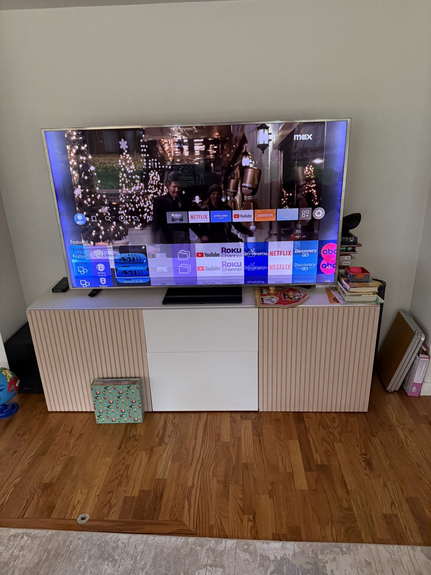 65’’ Samsung Smart Tv - Good Condition.