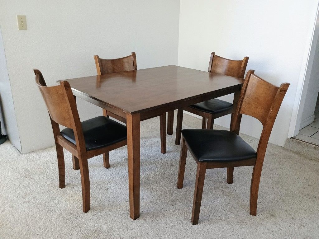 Dining Table W/ 4 Chairs