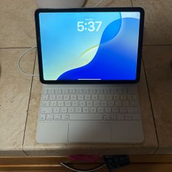 iPad Air + Cellular / 5th Gen., 256 GB