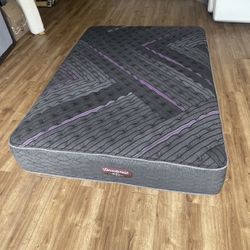 Beautyrest Queen Mattress 