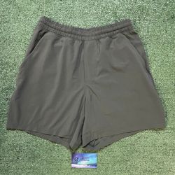 Lululemon onyx grey pace breaker shorts