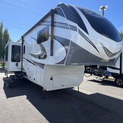 Used 2023 Solitude 375RES By Grand Design
