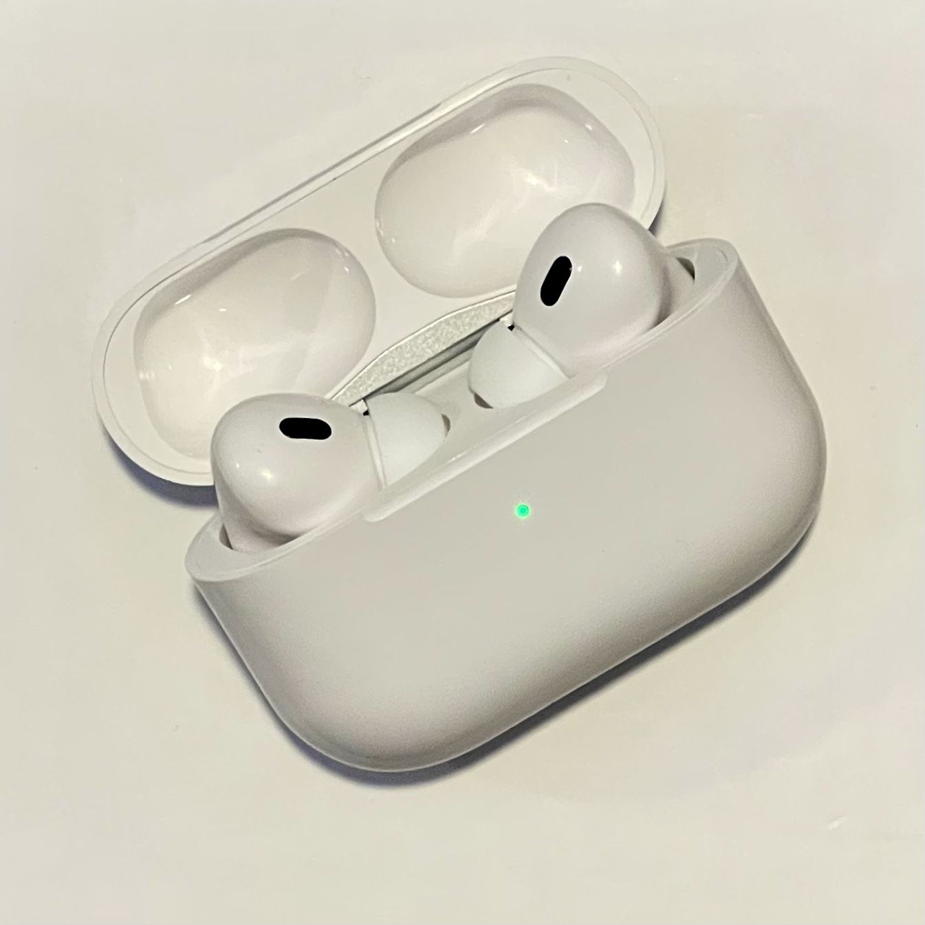 Wireless Earbuds With Active Noise Cancellation