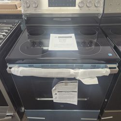 30 in. 5 Burner Elements Free- Standing Electric Range in Stainless Steel with Express Preheat, Crisp Mode. & Power Boil