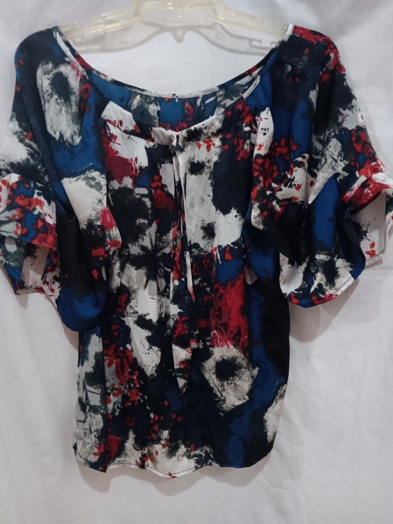 Never Worn Ladies KENSIE BLOUSE