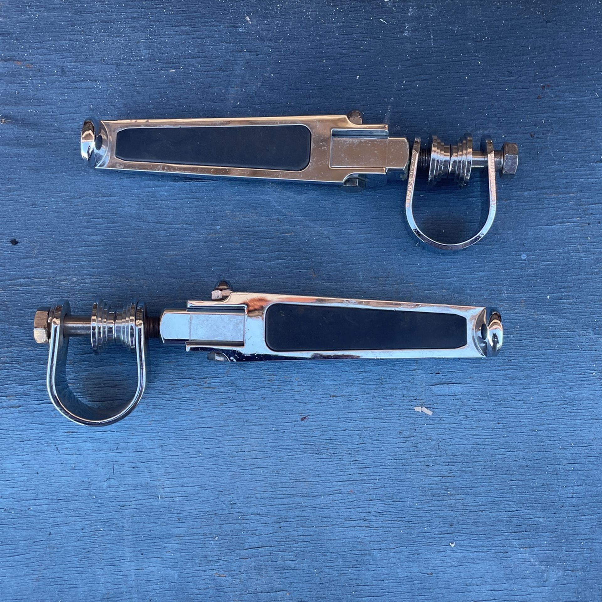 Harley Folding Foot Pegs Like New