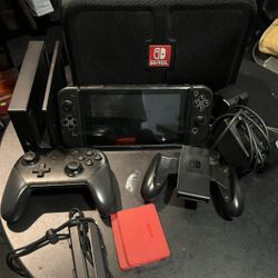 Nintendo Switch (2017 Launch Model)