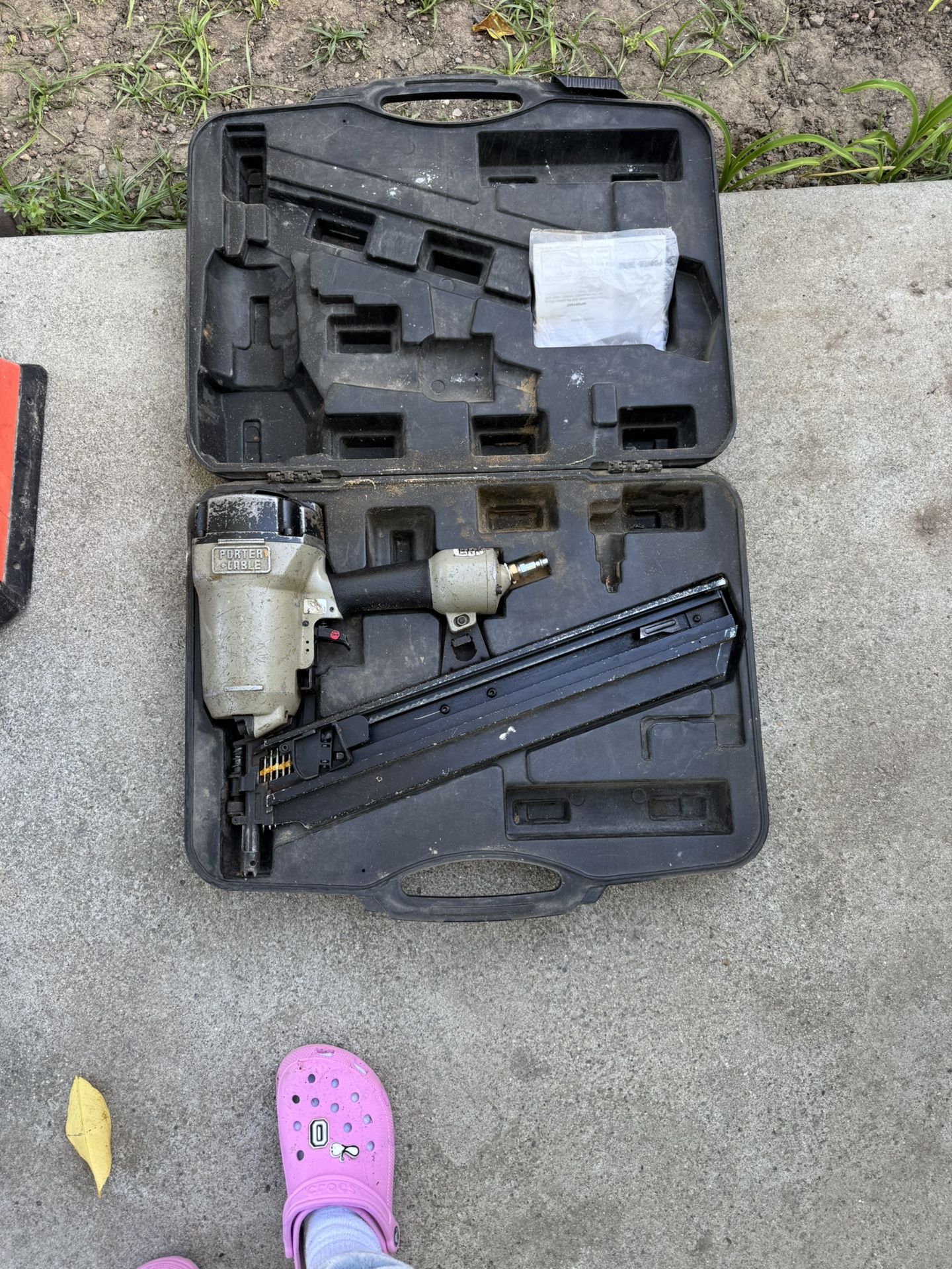 Nail gun