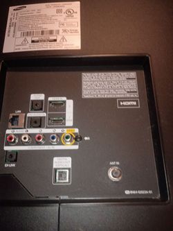 40 inch Samsung Smart TV with remote