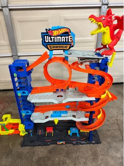 Hot wheels ultimate garage