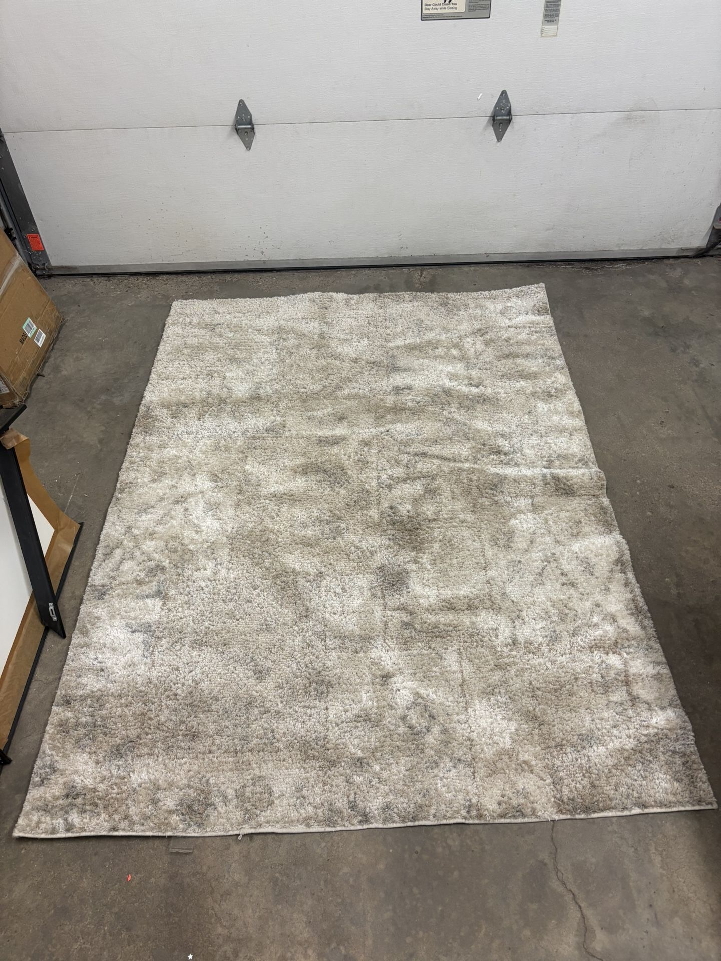 7’3” x 5’3” Area Rug