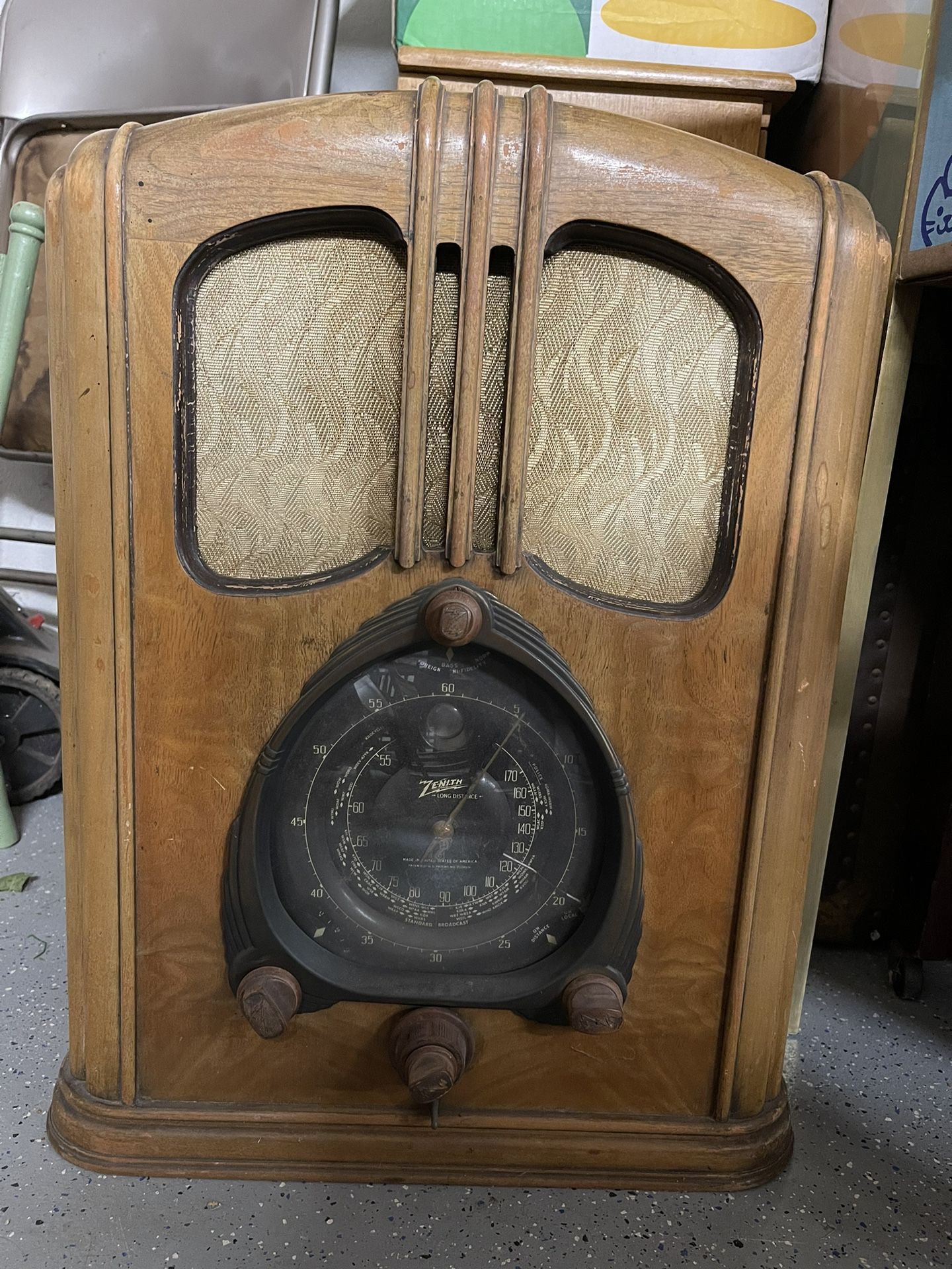 Zenith Tombstone Radio