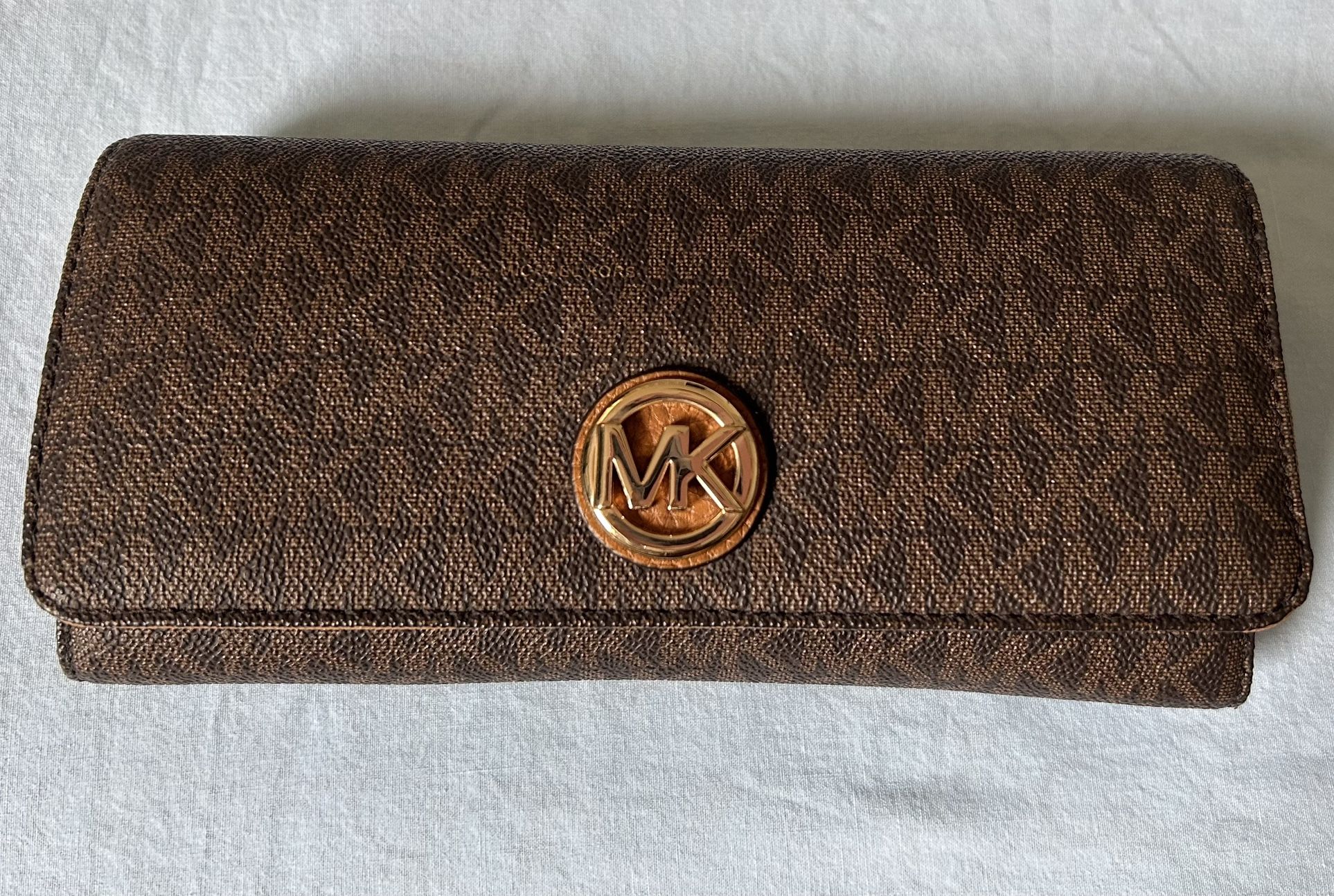 MICHAEL KORS LONG WALLET -- BRW