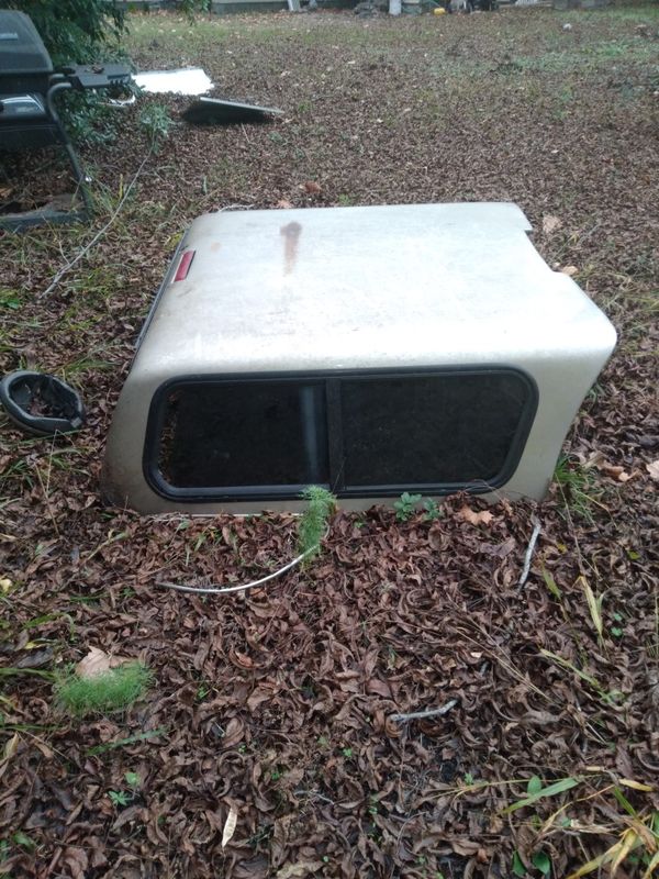 Ford explorer sport track camper shell for Sale in Fayetteville, NC