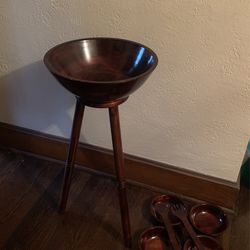 Wooden Serving bowl W/stand & Accessories 