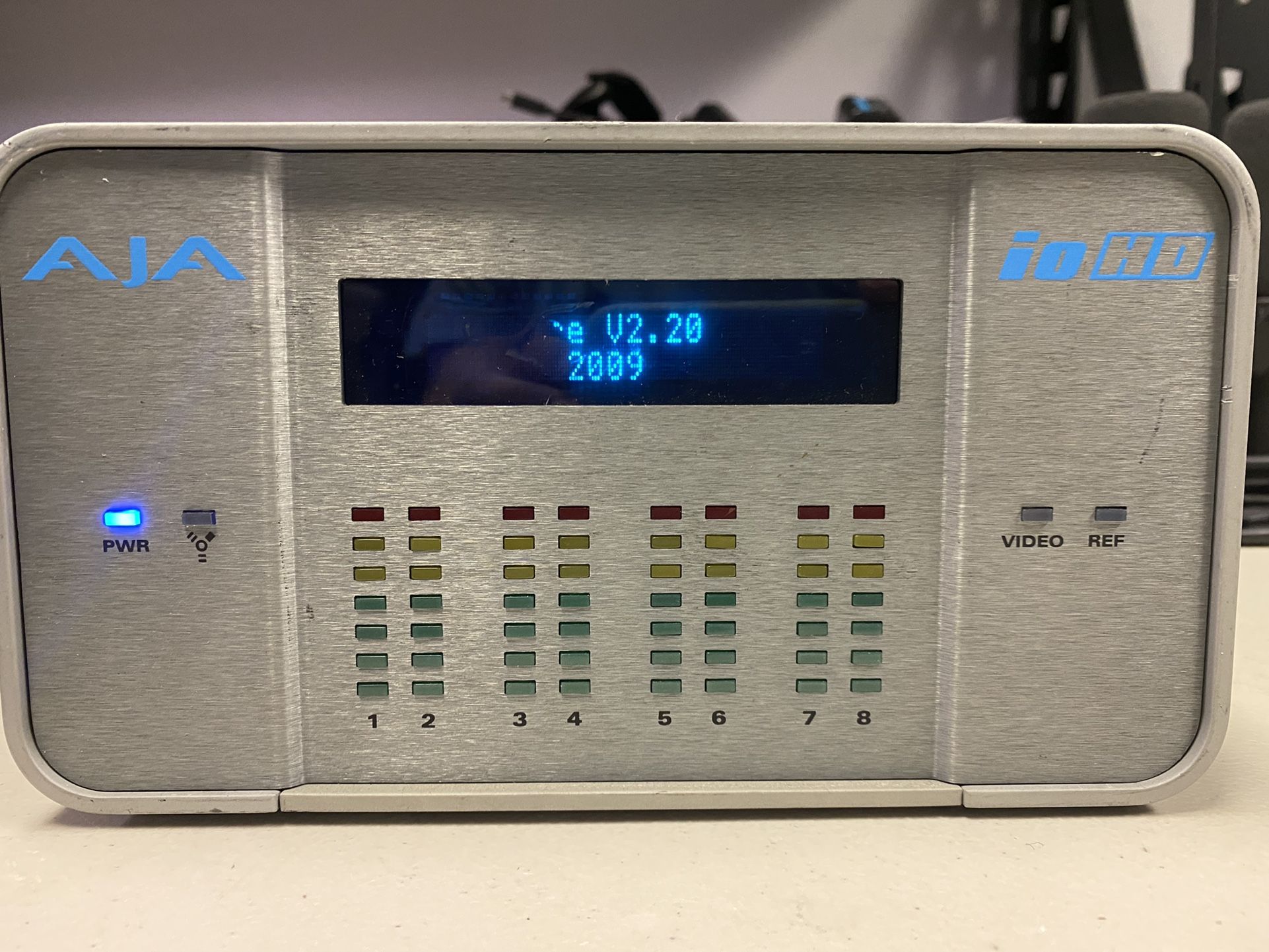 AJA Io HD 10 Bit HD FireWire 800 Analog/Digital Capture Device Power