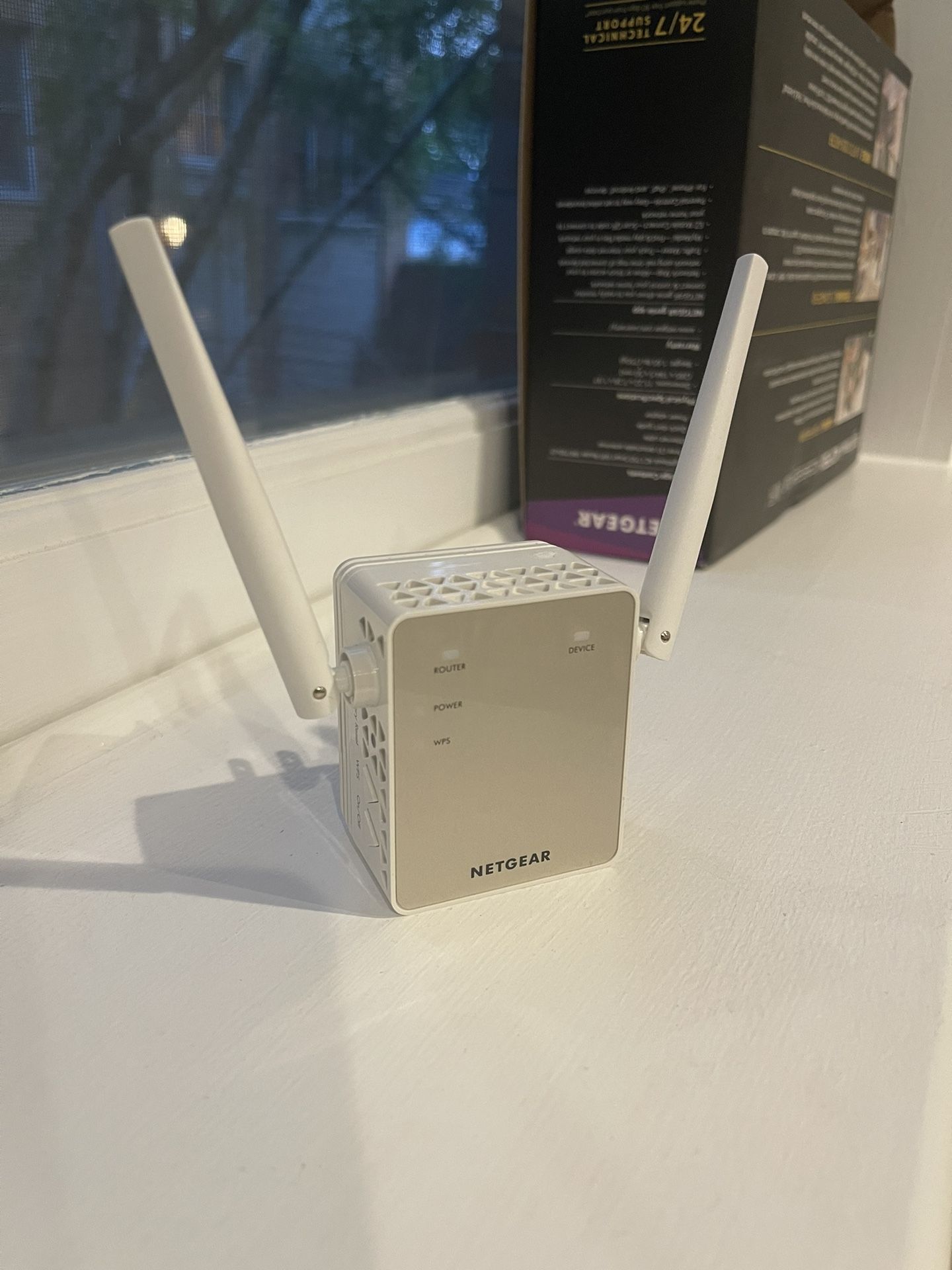 NETGEAR Wi-Fi Range Extender EX6120 - Coverage Up to 1500 Sq Ft and 25 Devices with AC1200 Dual Band Wireless Signal Booster & Repeater (Up to 1200Mbp