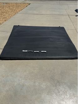 Tonneau Cover ( GMC Sierra ) Short Bed