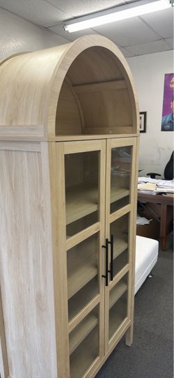 New arched display cabinet / free delivery