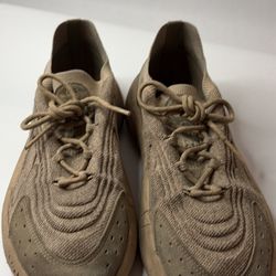 Adidas Men’s  Ozelia Shoes Size 9.5 Low Top  Lase Up Rubber Sole 90’s