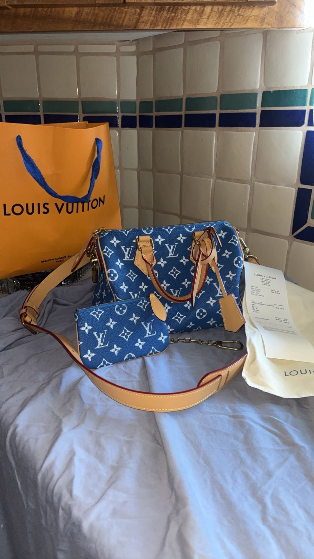 Louis Vuitton Speedy Bandoulière Hand Bag