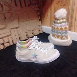 Women's Or Men's Converse Casual Shoes  and Beanie 